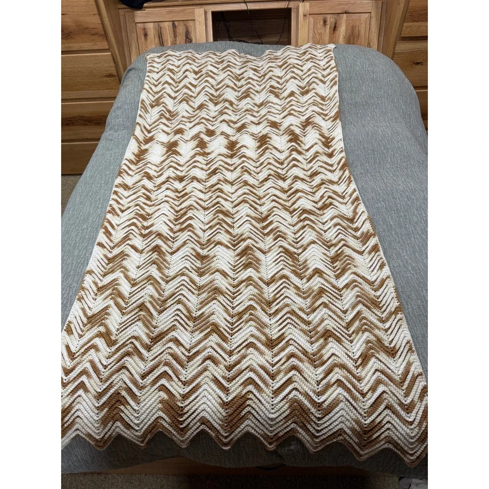 Vintage Handmade Crochet‎ Chevron Cream Tan Brown Afghan Blanket Throw 75